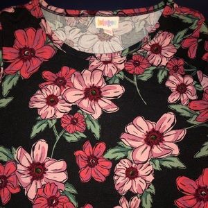 Lularoe Gigi shirt